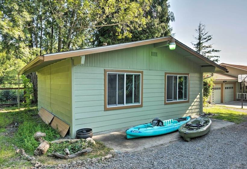 Quaint Riverside Reprieve W/ Kayaks + Floats!