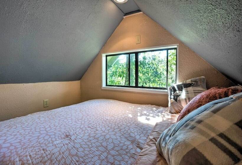 Quaint Riverside Reprieve W/ Kayaks + Floats!