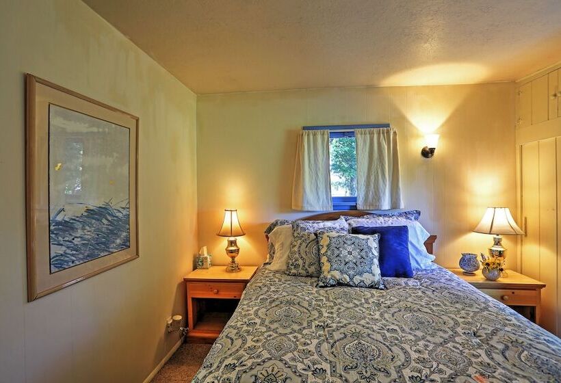 Quiet Durango Farmhouse W/ Beautiful Yard & Gazebo