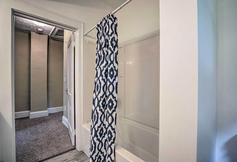 Quiet Jacksonville Retreat   4 Miles To Downtown!