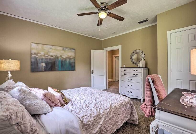 Quiet Jacksonville Retreat   4 Miles To Downtown!