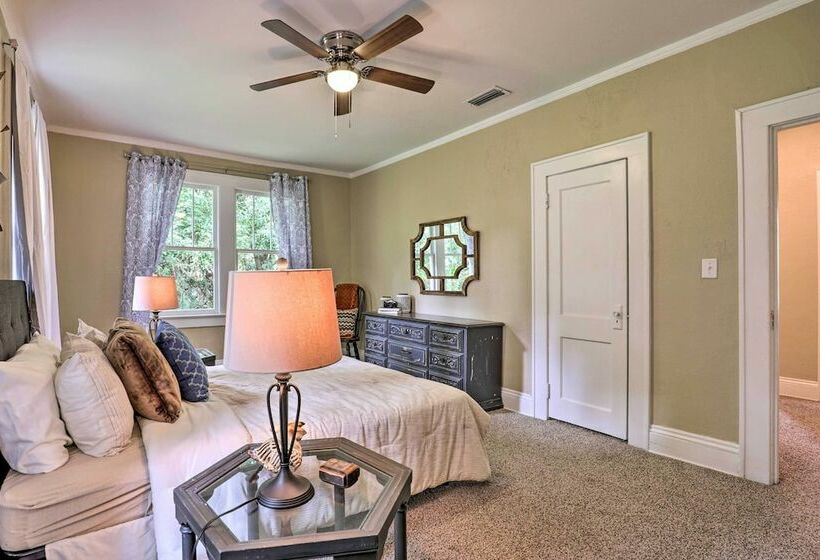 Quiet Jacksonville Retreat   4 Miles To Downtown!