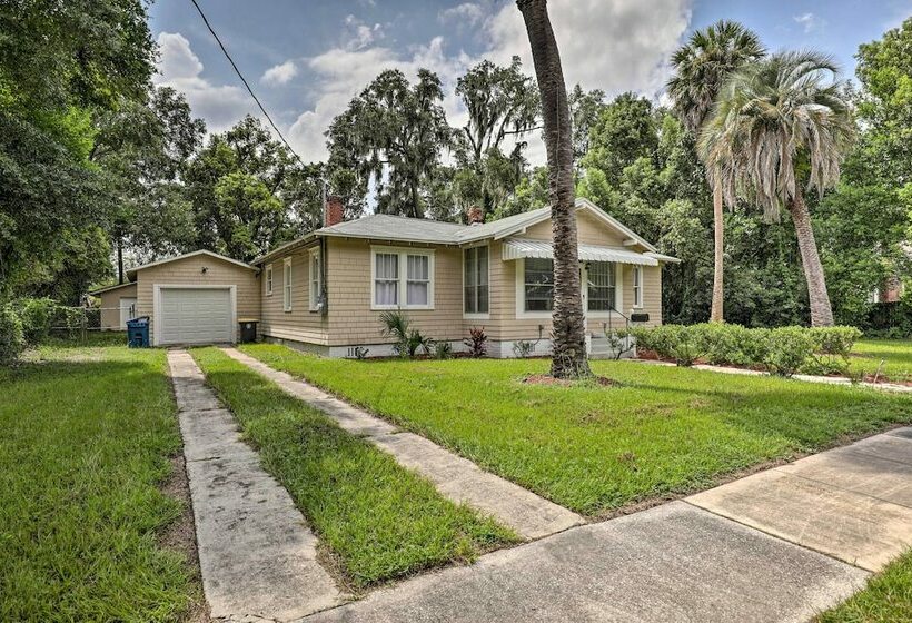 Quiet Jacksonville Retreat   4 Miles To Downtown!