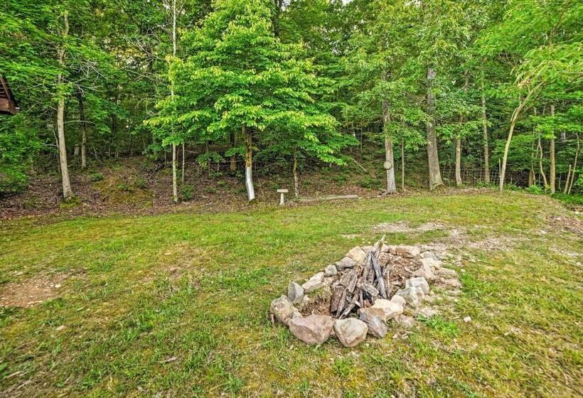 Quiet, Woodsy Retreat: Deck & Kentucky Lake Access