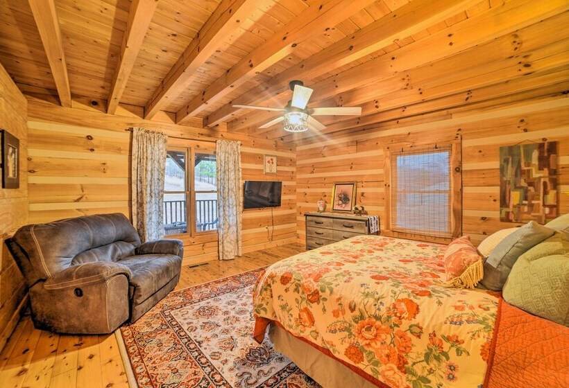 Quiet, Woodsy Retreat: Deck & Kentucky Lake Access