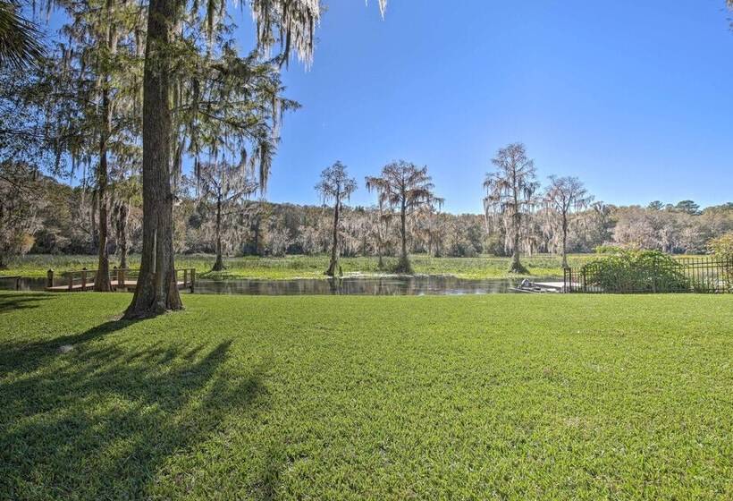 Rainbow River Oasis W/ Kayaks + Furnished Sunroom!