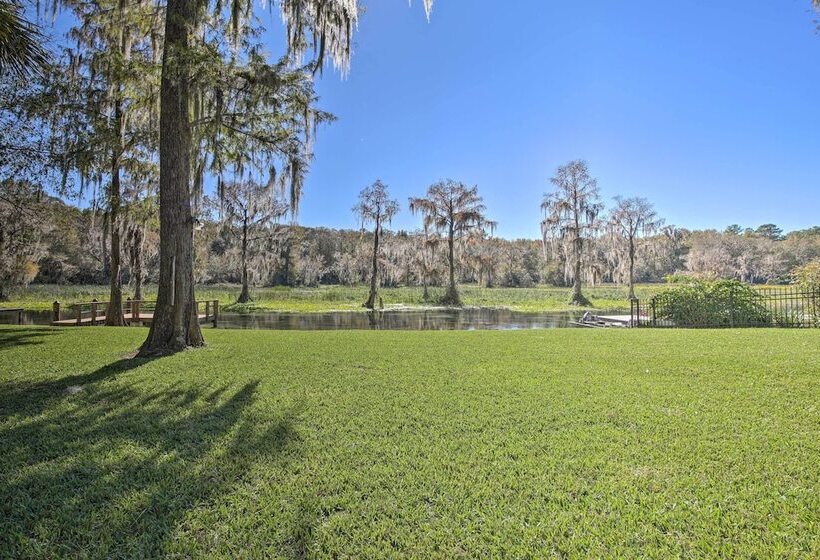 Rainbow River Oasis W/ Kayaks + Furnished Sunroom!