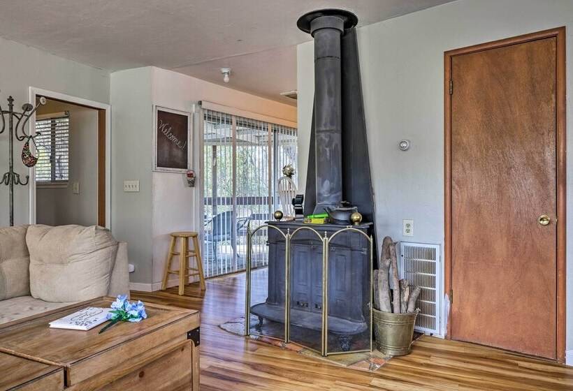 Walk To Downtown: Eclectic Murphys Home W/ Decks!