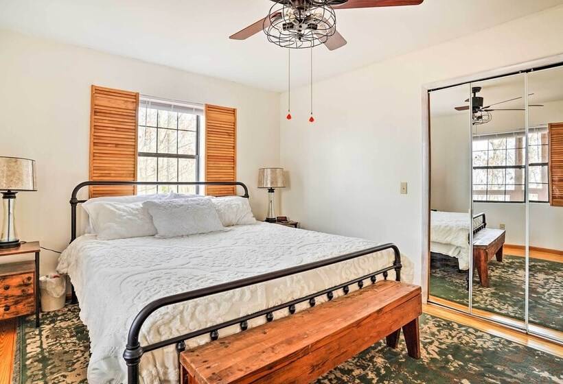 Renovated Cabin W/ Decks, Views, & Fire Pit!