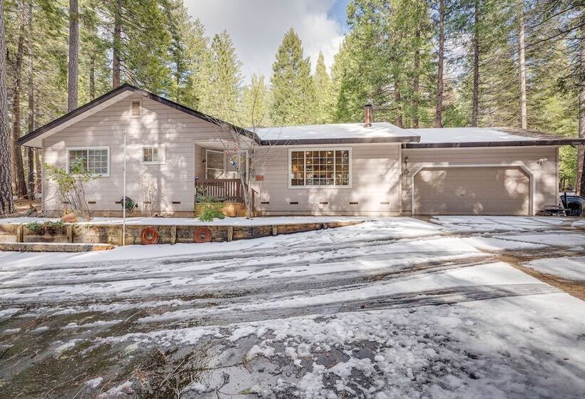 Renovated Pioneer Home In Serene Wooded Setting!