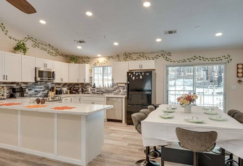 Renovated Pioneer Home In Serene Wooded Setting!