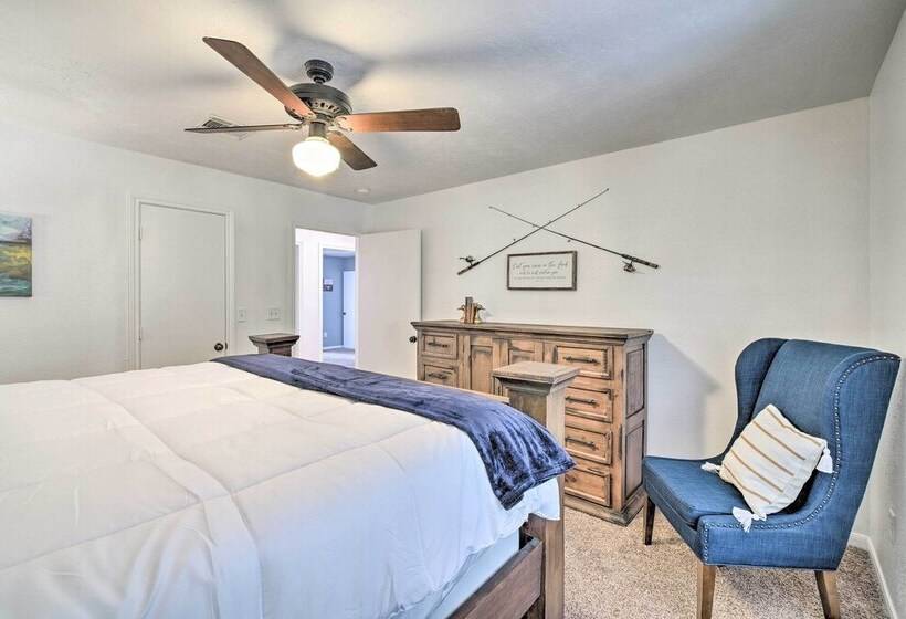 Riverfront Hunstville Home W/ Deck & Chiminea