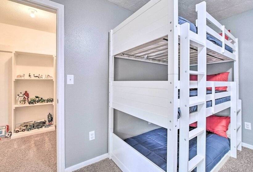 Riverfront Hunstville Home W/ Deck & Chiminea