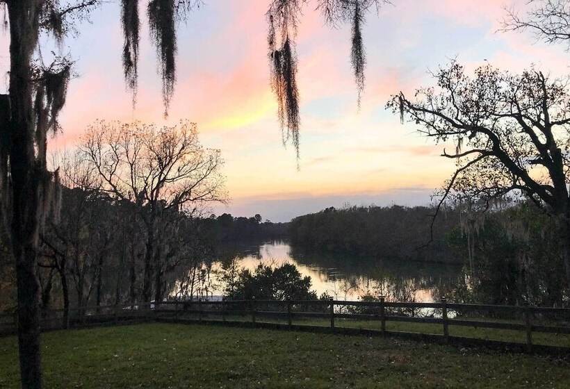 Riverfront Hunstville Home W/ Deck & Chiminea