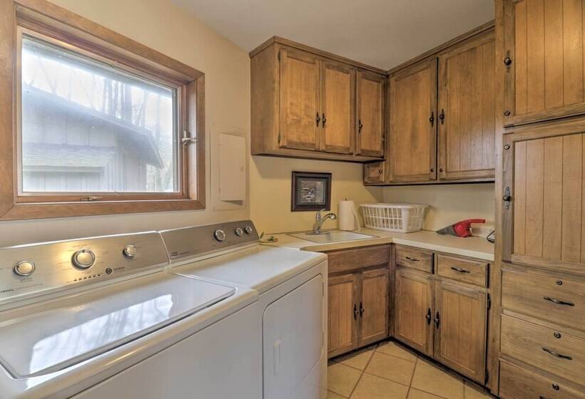 Riverfront Retreat W/ Fire Pit: Fish & Hike!