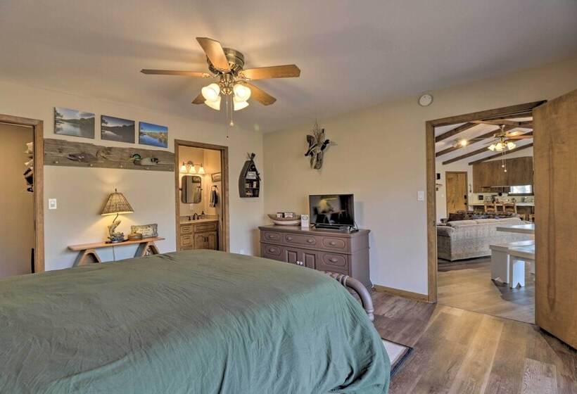 Riverfront Retreat W/ Fire Pit: Fish & Hike!