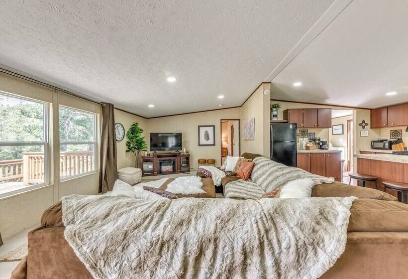 Ruidoso Cabin W/ Hot Tub & On Site Hiking!