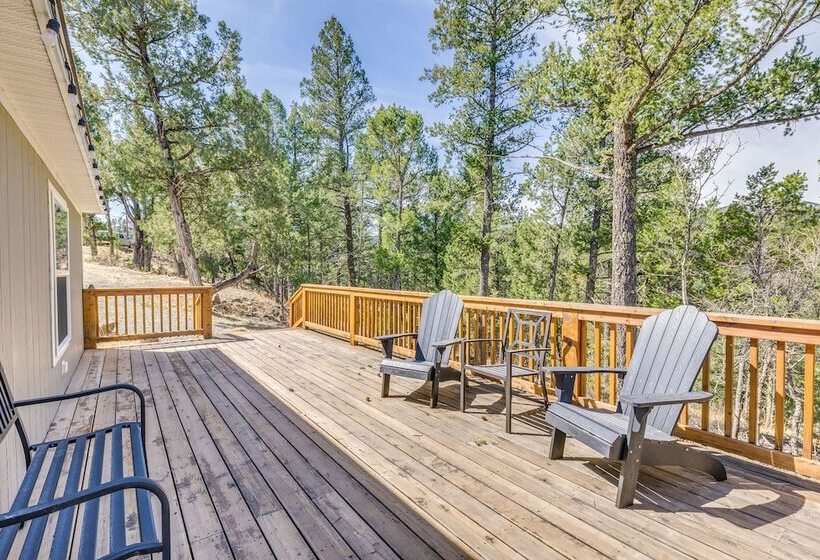 Ruidoso Cabin W/ Hot Tub & On Site Hiking!