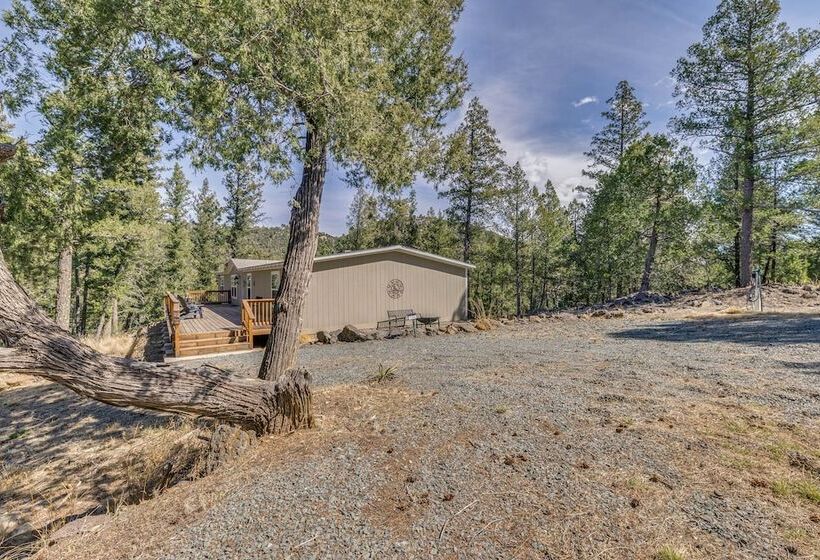 Ruidoso Cabin W/ Hot Tub & On Site Hiking!