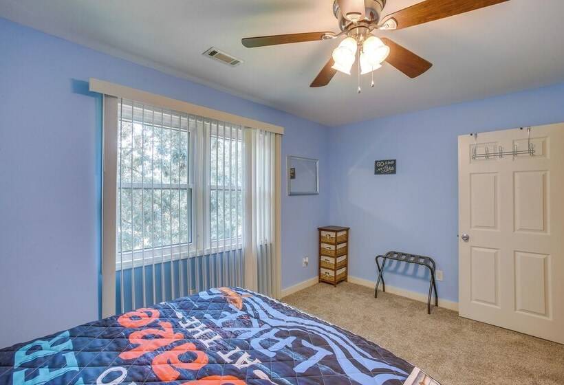 Rustic Dale Hollow Lake Cabin   Private Hot Tub!