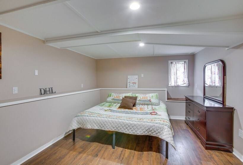 Rustic Dale Hollow Lake Cabin   Private Hot Tub!