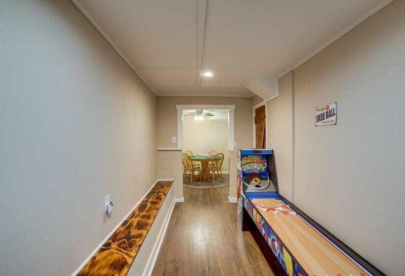 Rustic Dale Hollow Lake Cabin   Private Hot Tub!