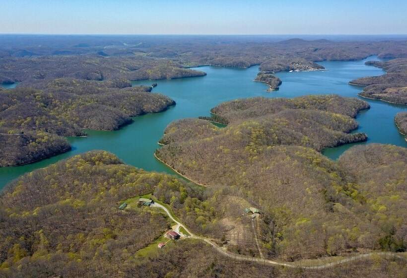 Rustic Dale Hollow Lake Cabin   Private Hot Tub!