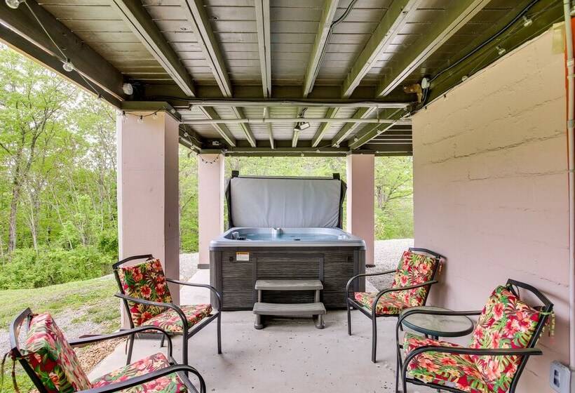 Rustic Dale Hollow Lake Cabin   Private Hot Tub!