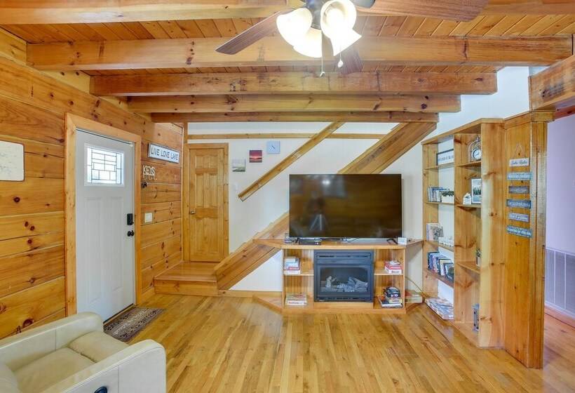 Rustic Dale Hollow Lake Cabin   Private Hot Tub!