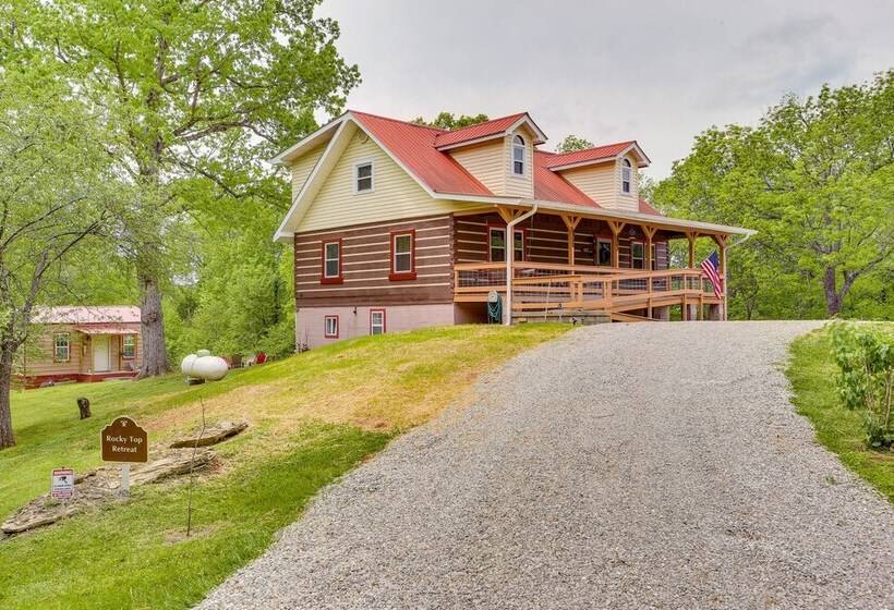 Rustic Dale Hollow Lake Cabin   Private Hot Tub!