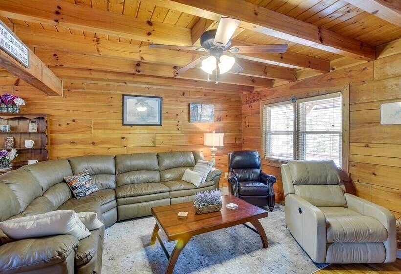 Rustic Dale Hollow Lake Cabin   Private Hot Tub!