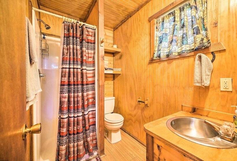 Rustic Davis Cabin < 1/2 Mile To Turner Falls!