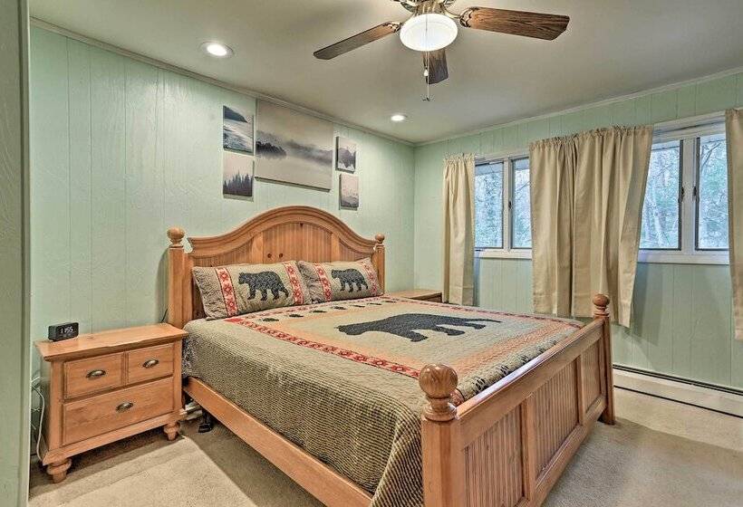 Blakeslee Hideaway W/ Lake Access: 3 Mi To Ski!