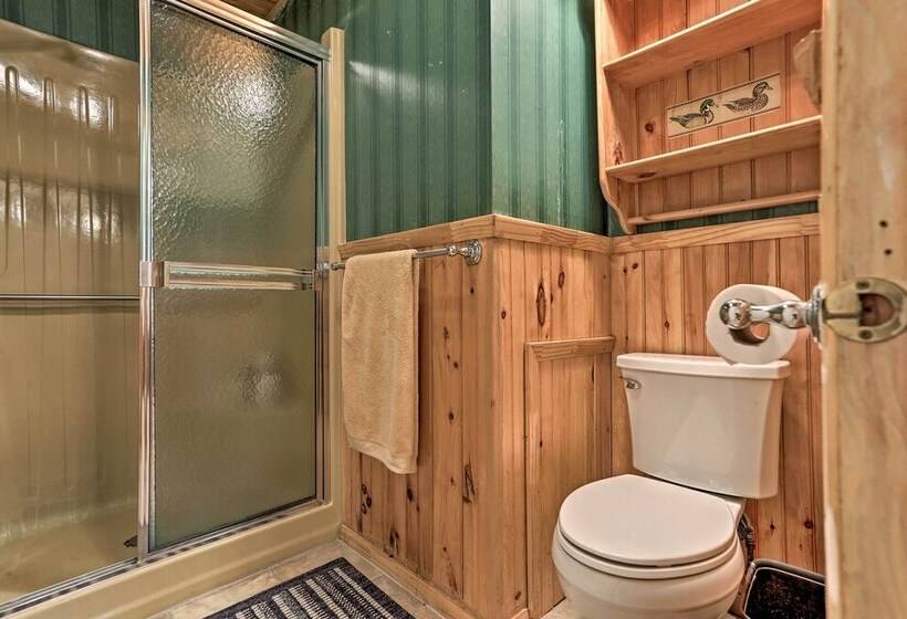 Blakeslee Hideaway W/ Lake Access: 3 Mi To Ski!