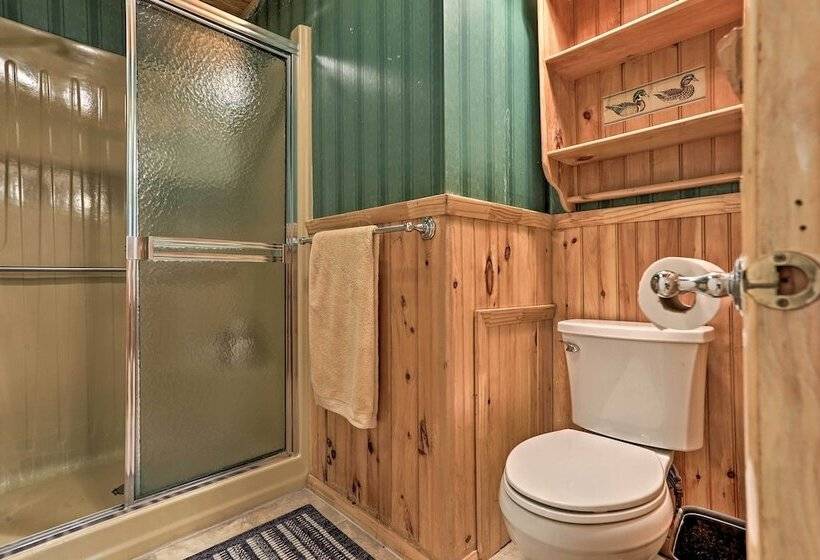 Blakeslee Hideaway W/ Lake Access: 3 Mi To Ski!