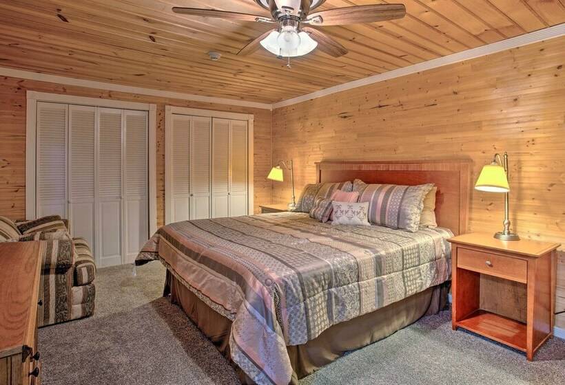 Rustic Home W/ Patio, 1 Mi To Sunset Beach!