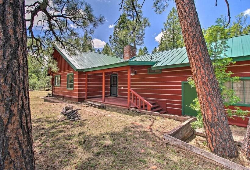 1 Mi To Rainbow Lake: Lakeside Cabin W/ Deck!