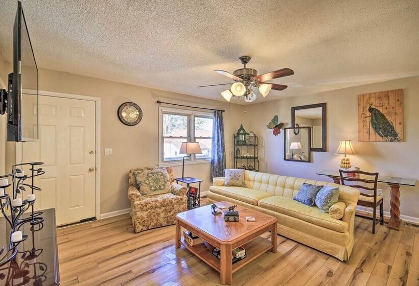 Pet Friendly Home W/ Grill & Farm In Meadowview!