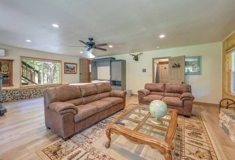 Rustic Oakhurst Retreat < 4 Mi To Bass Lake!