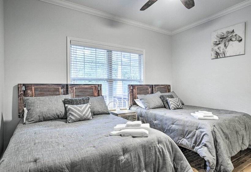 Rustic Pinehurst House W/ Fire Pit & Game Room