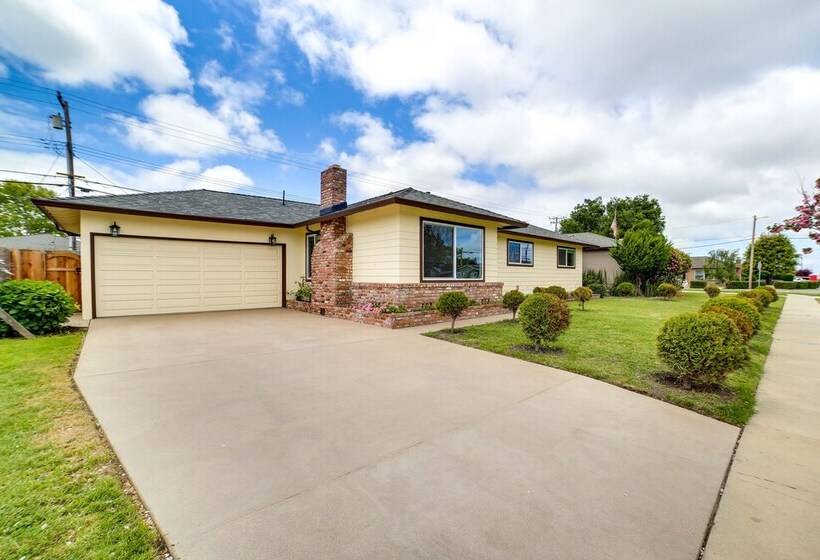 Salinas Home W/ Pool   Near Weathertech Raceway!