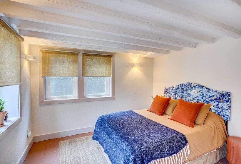 Historic Saugerties Home W/ Deck: River Views!