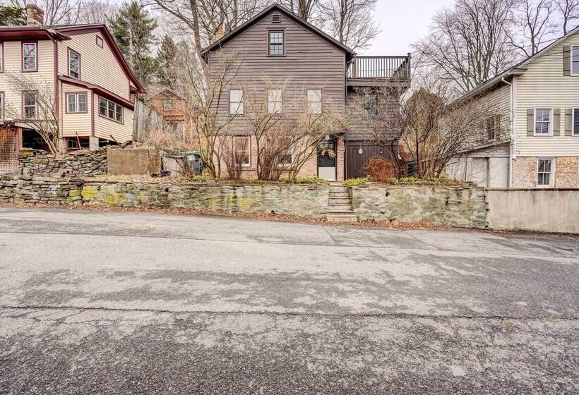 Historic Saugerties Home W/ Deck: River Views!