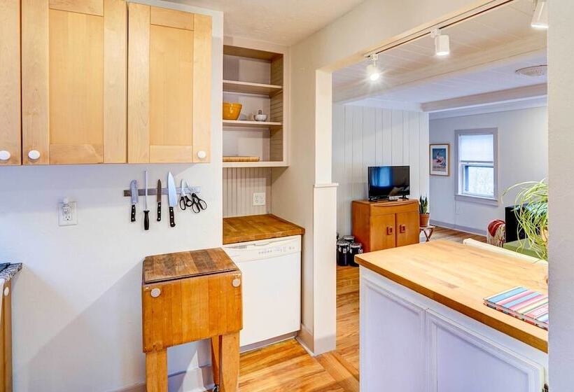 Historic Saugerties Home W/ Deck: River Views!