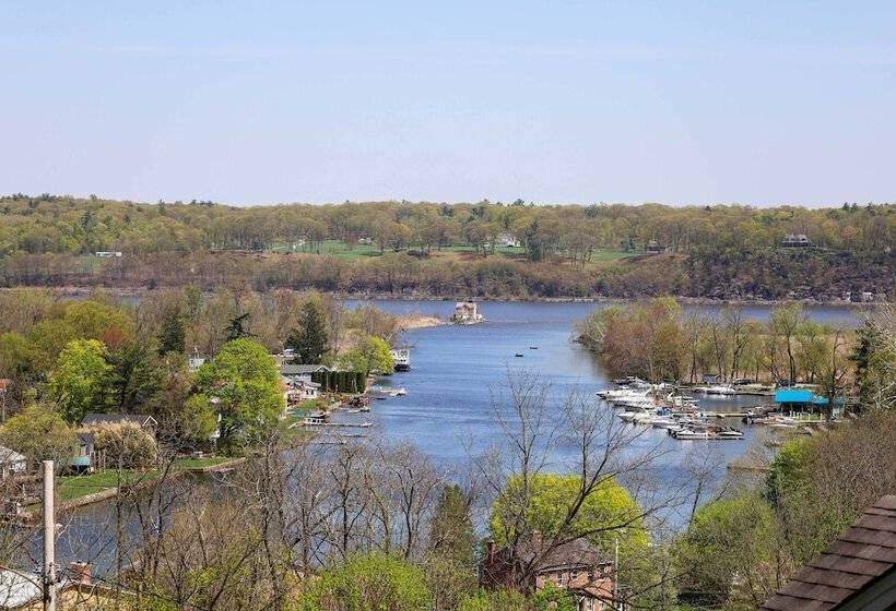 Historic Saugerties Home W/ Deck: River Views!