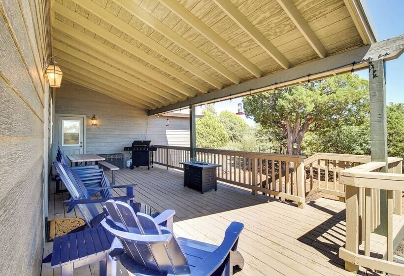 Secluded Show Low Home, Near Hiking Trails!