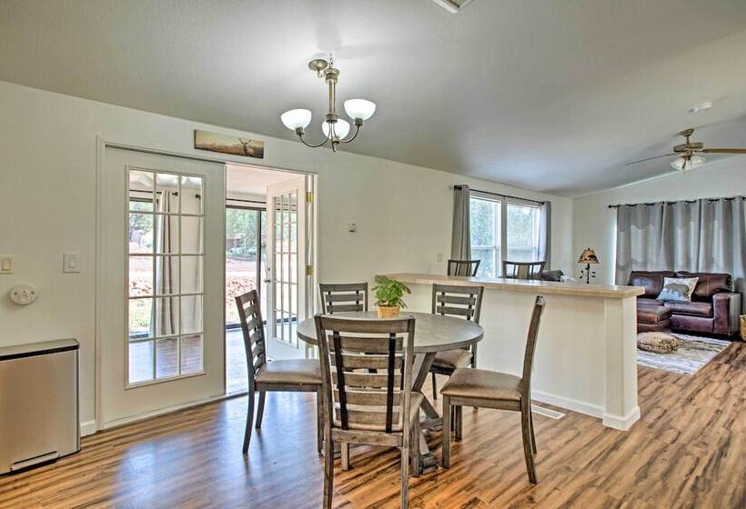 Sedona Home W/ View, Half Mi To Chimney Rock!