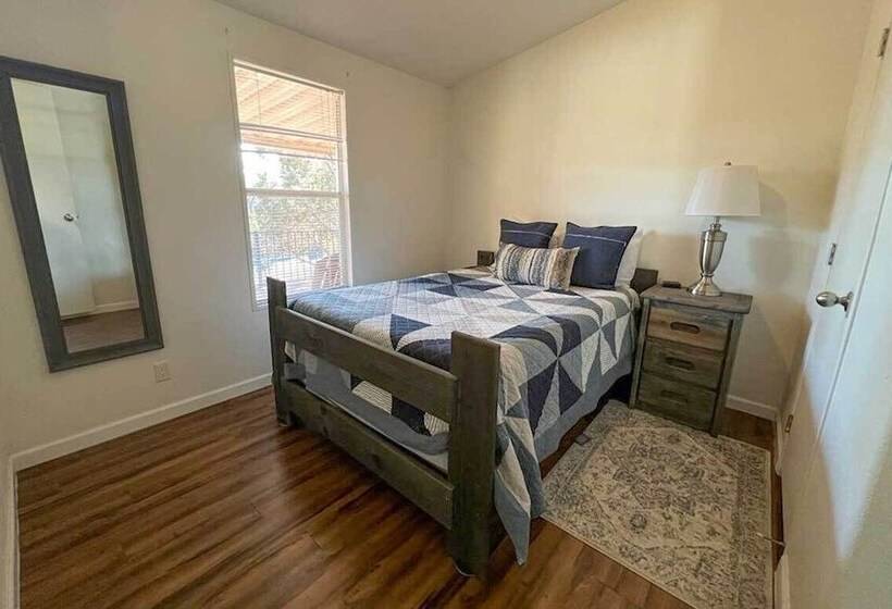 Sedona Home W/ View, Half Mi To Chimney Rock!