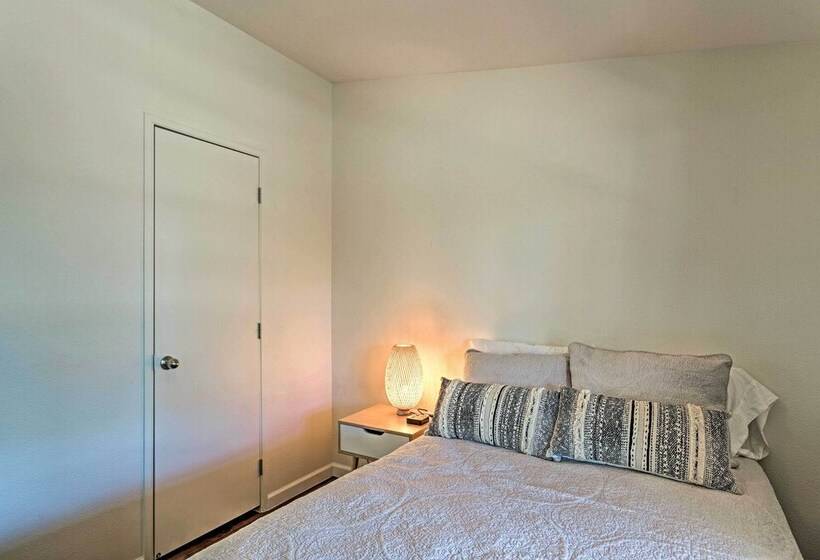 Sedona Home W/ View, Half Mi To Chimney Rock!