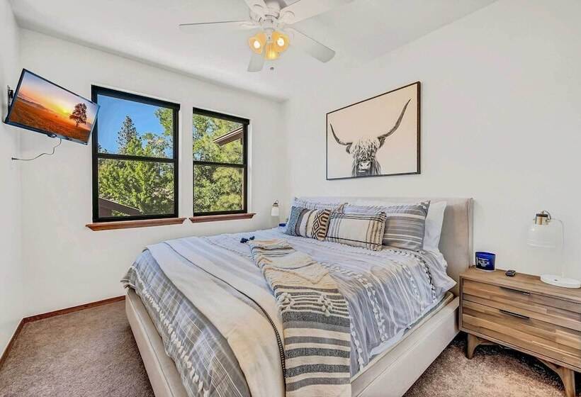 Show Low  A To Z Cabin  With Deck & Gas Grill!